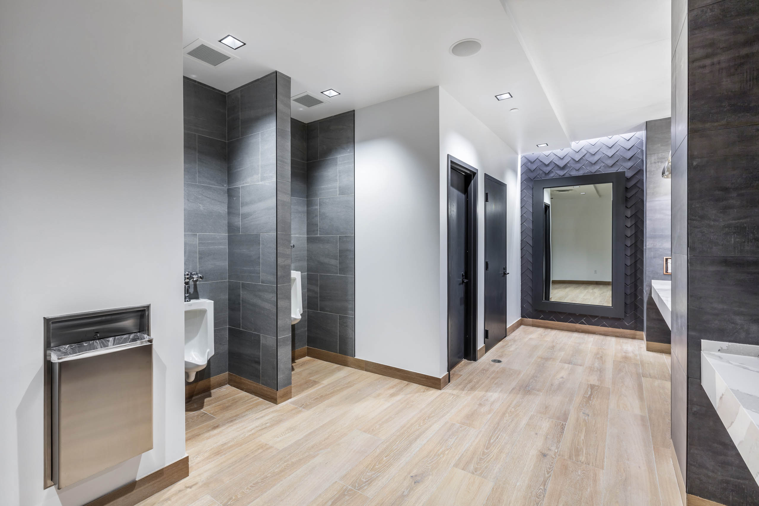 17th-grand-restroom