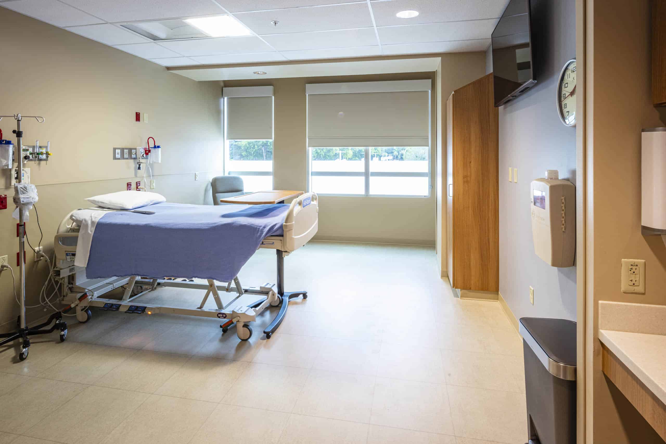 hca-westside-regional-patient-room