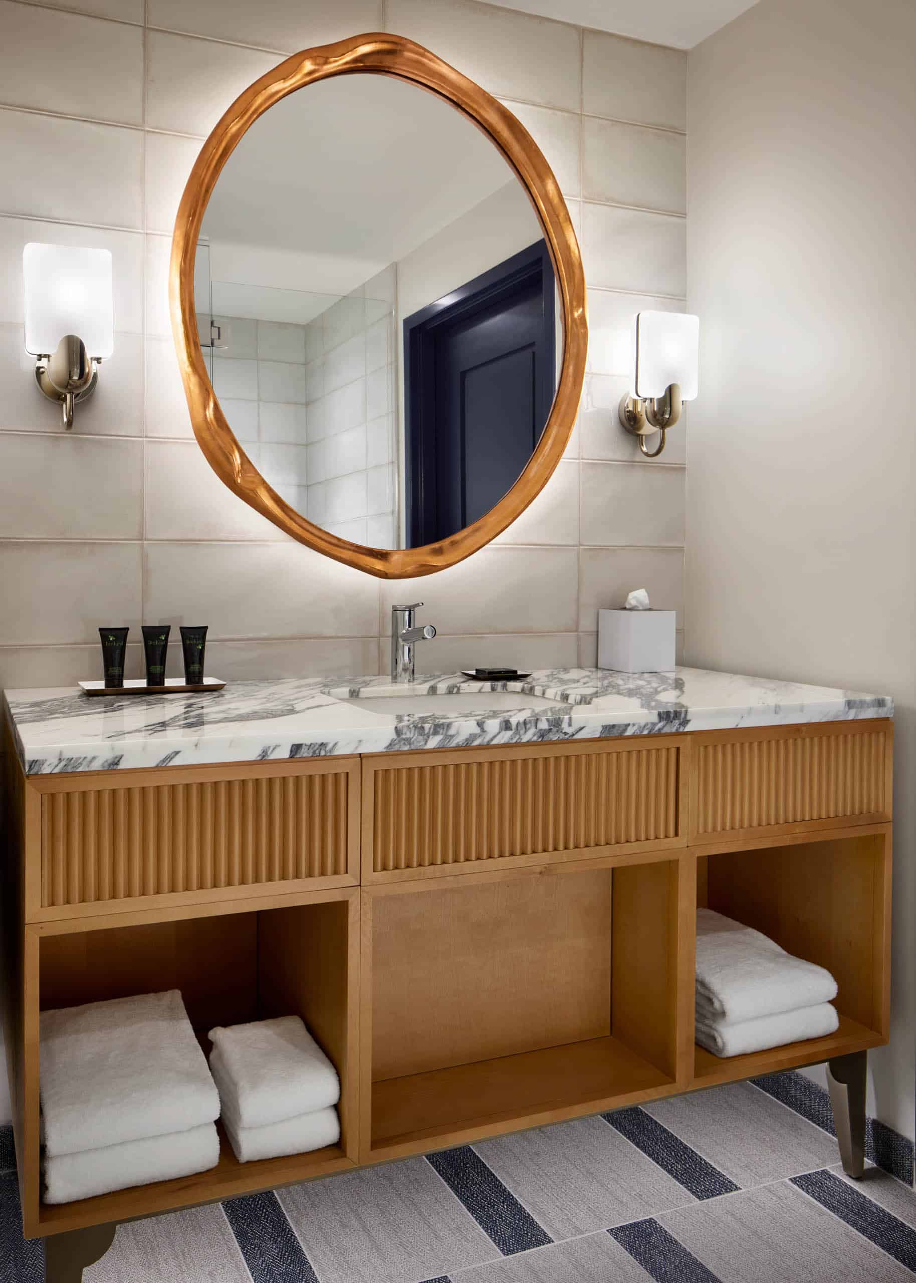 hyatt-centric-bathroom
