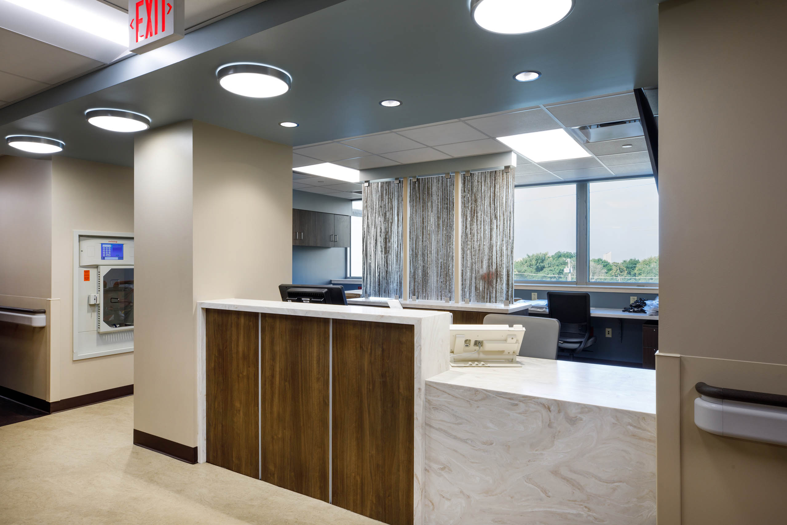 hca-healthcare-wesley-medical-center-nurses-station
