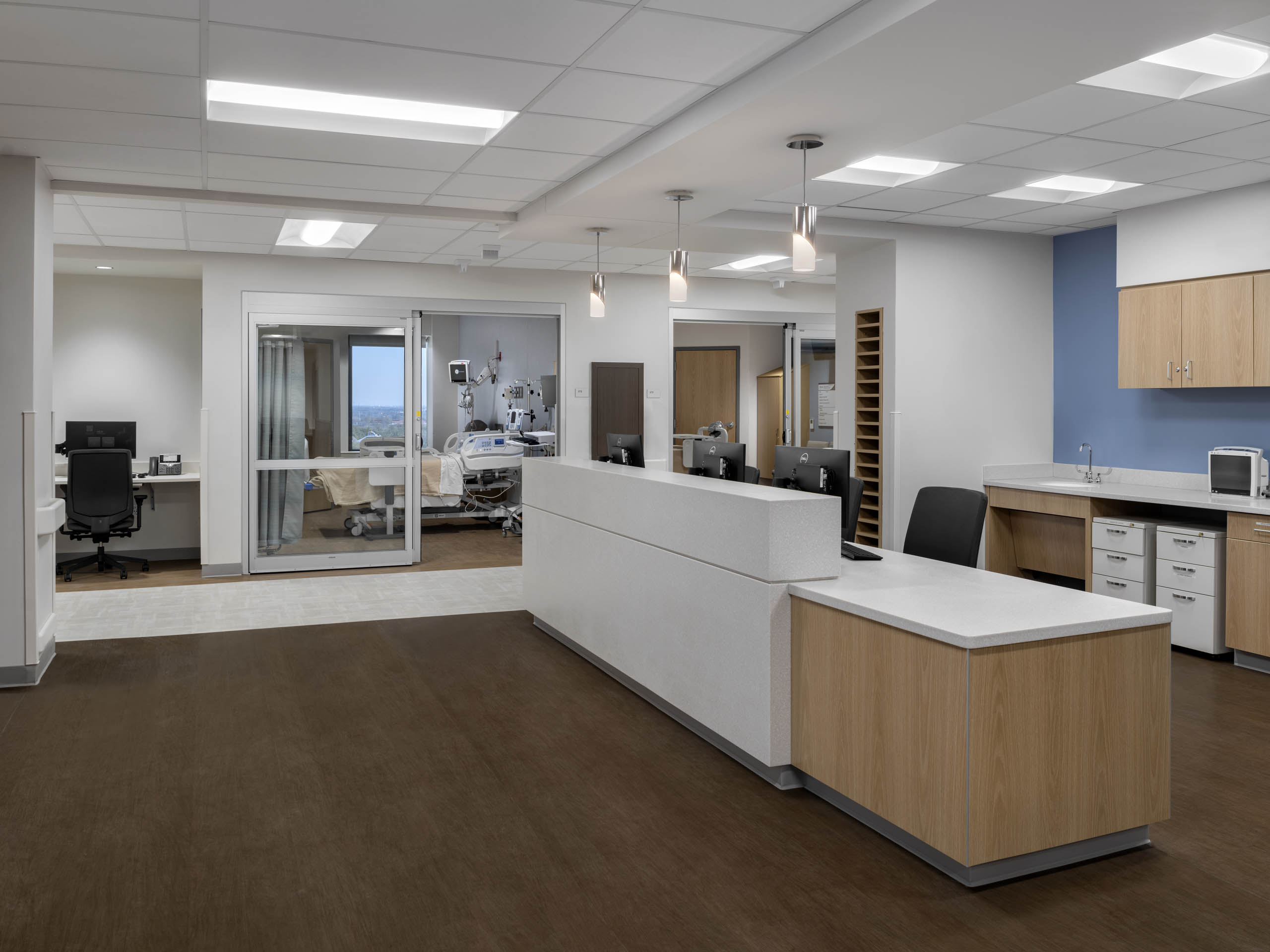 hca-saint-davids-round-rock-medical-center-nurses-station2