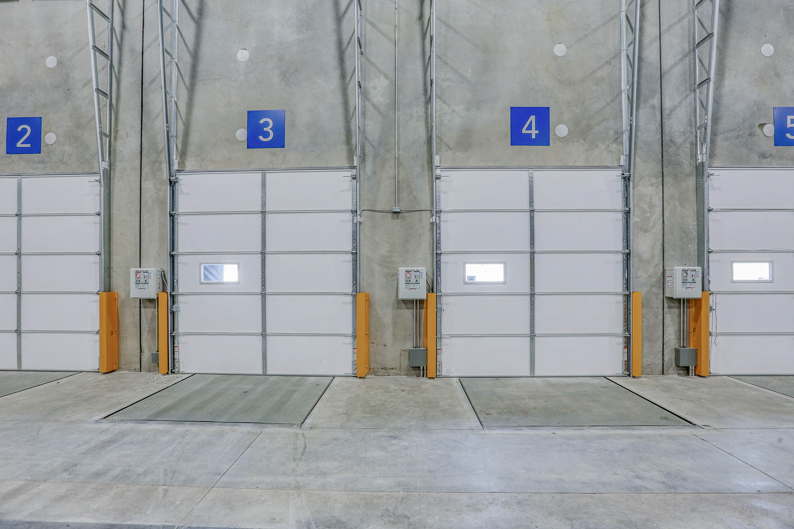 hillyard-distribution-center-interior-3