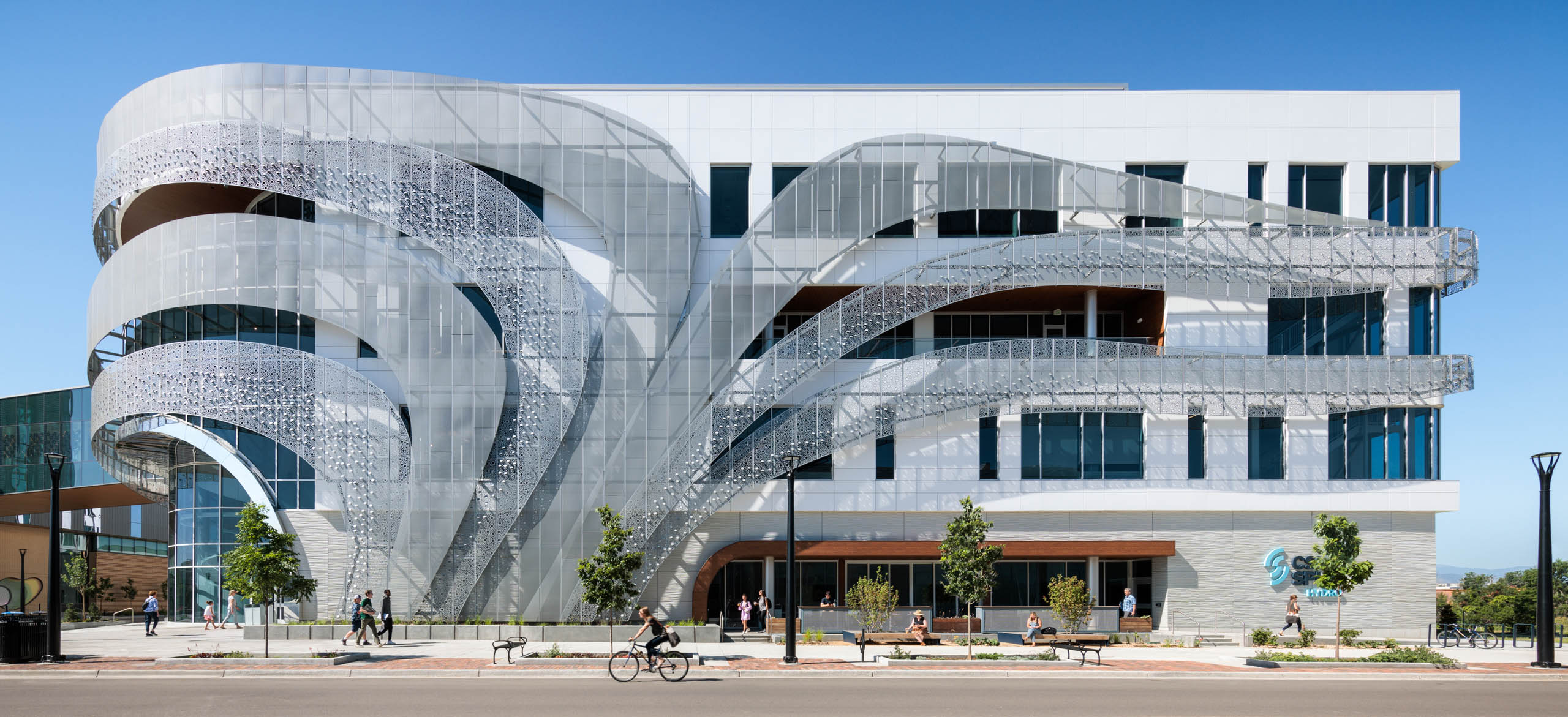 csu-spur-hydro-exterior-side