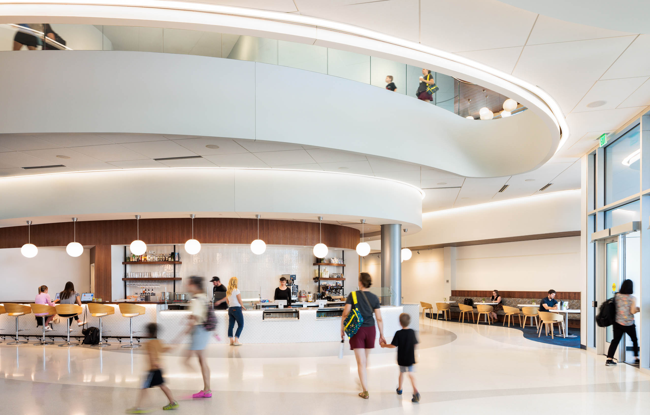 csu-spur-hydro-lobby-cafe