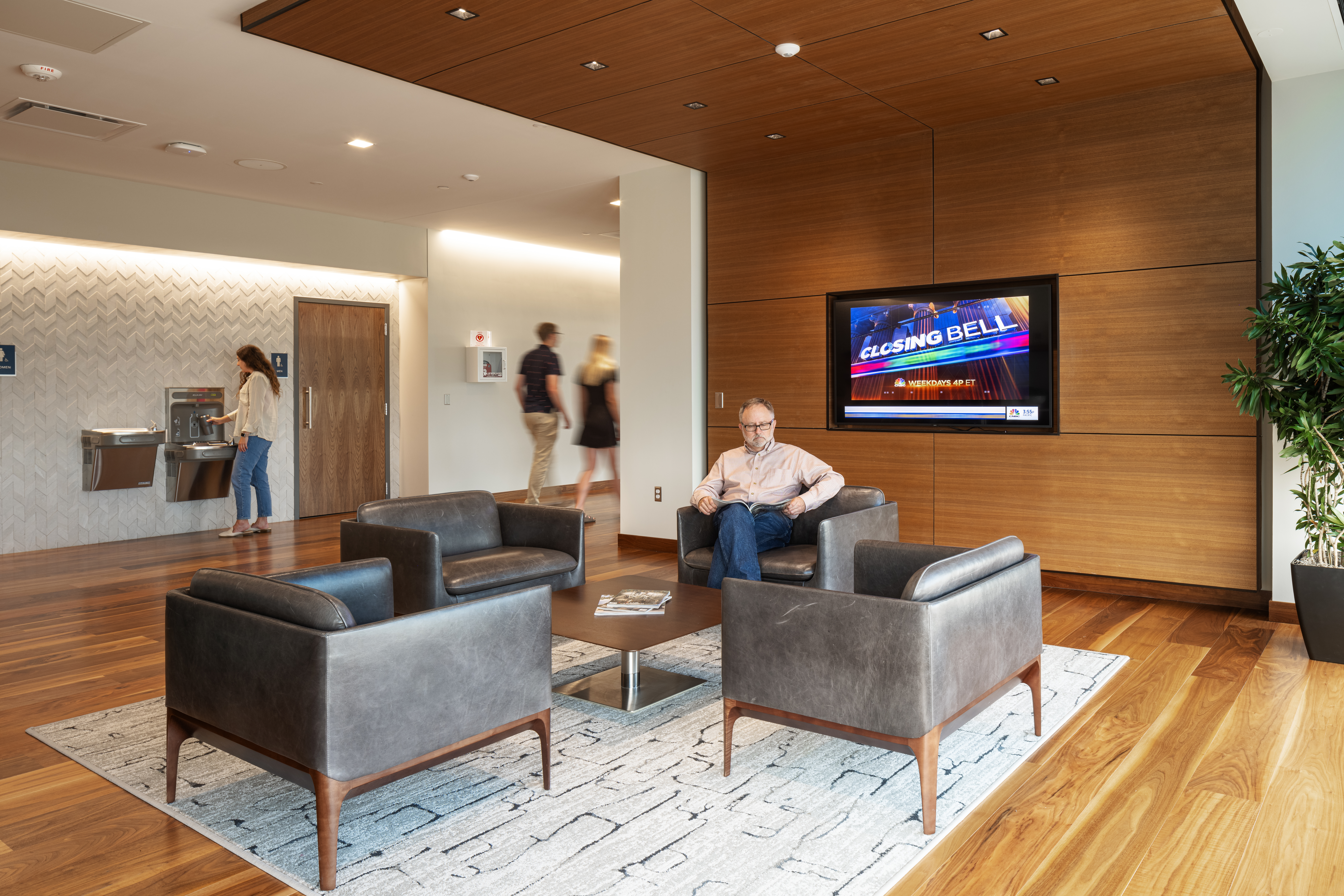 carson-goldenrod-headquarters-campus-seating-area