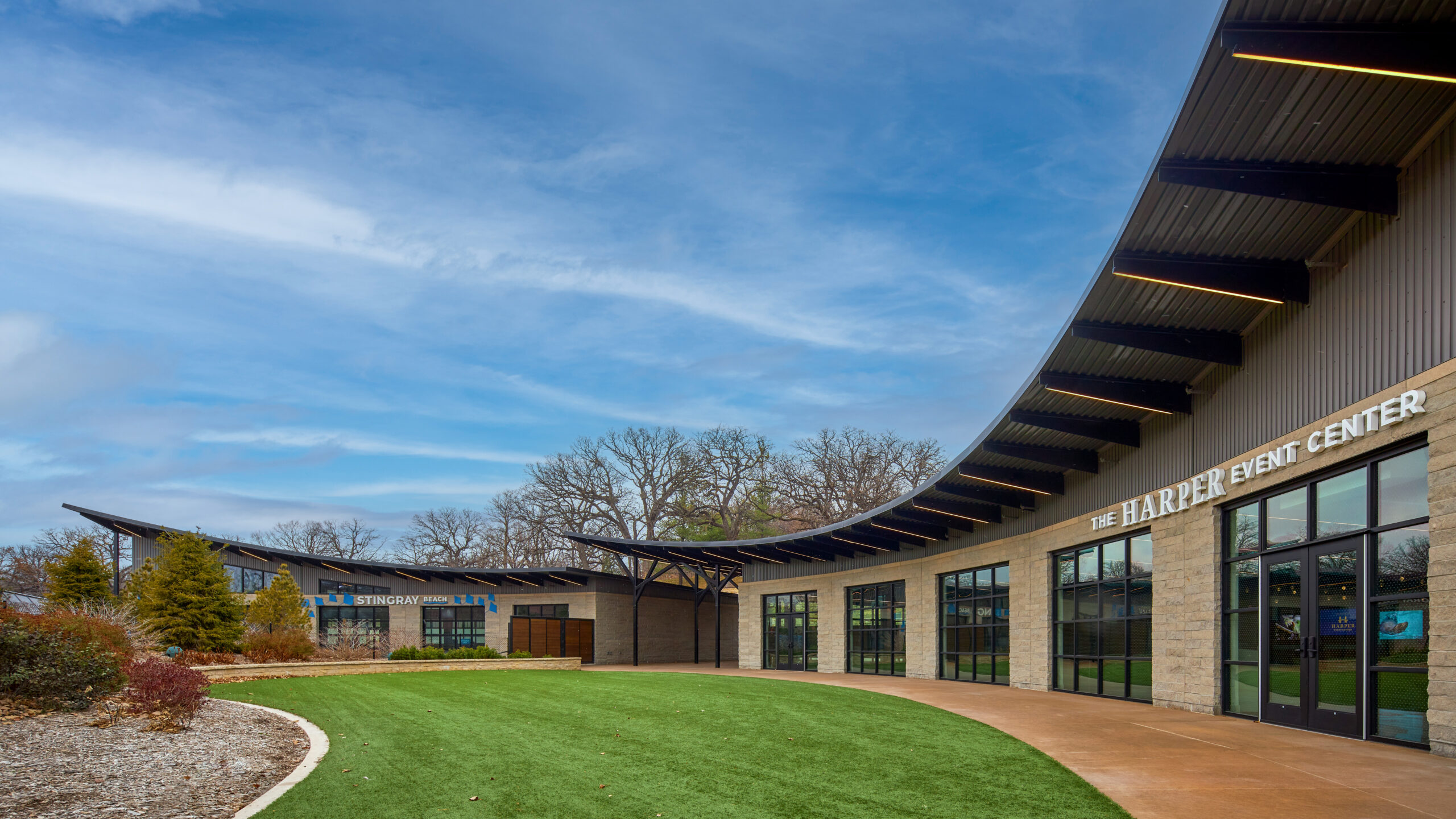 henry-doorly-zoo-omaha-harper-event-center-exterior