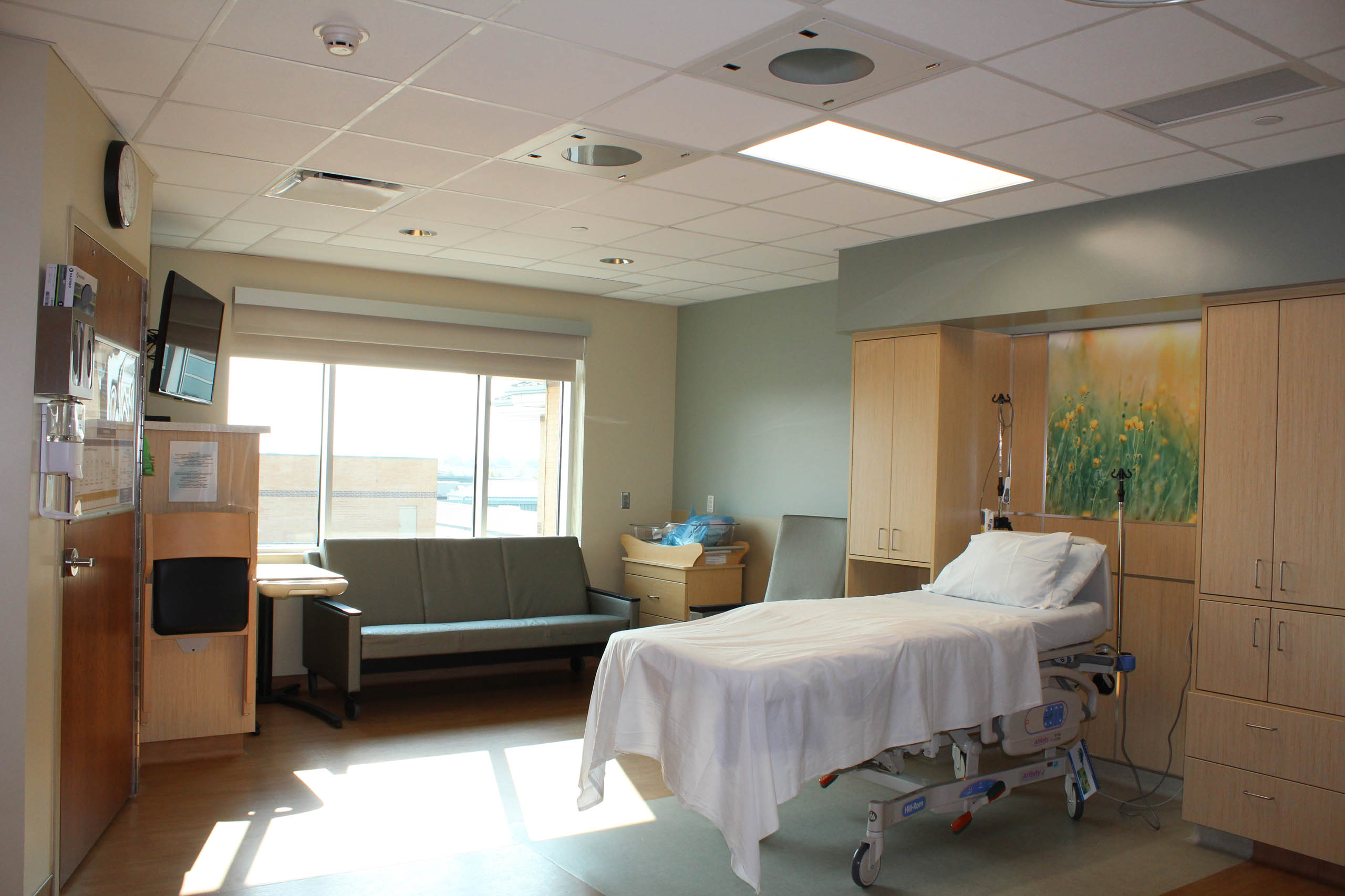 columbus-community-hospital-patient-room-1