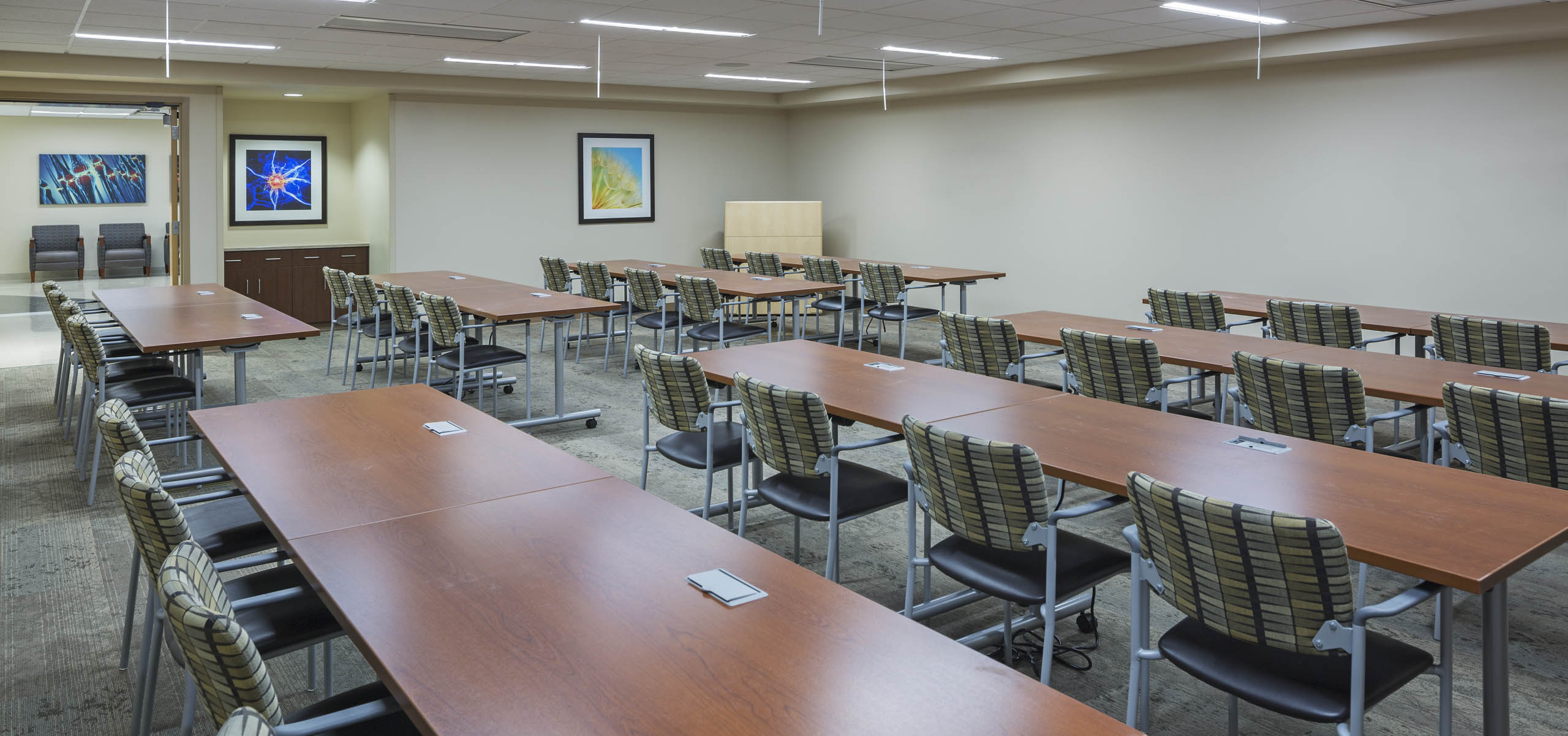 hca-swedish-medical-center-neuro-meeting-room