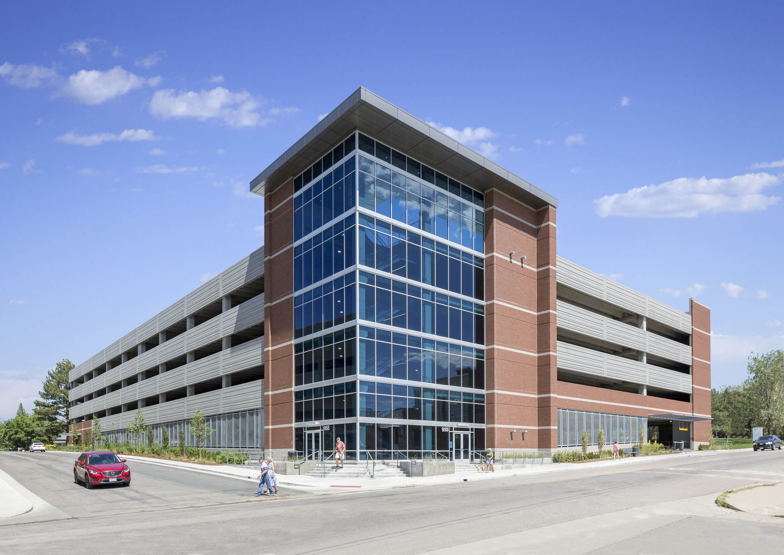 hca-swedish-medical-center-parking-garage-exterior-2