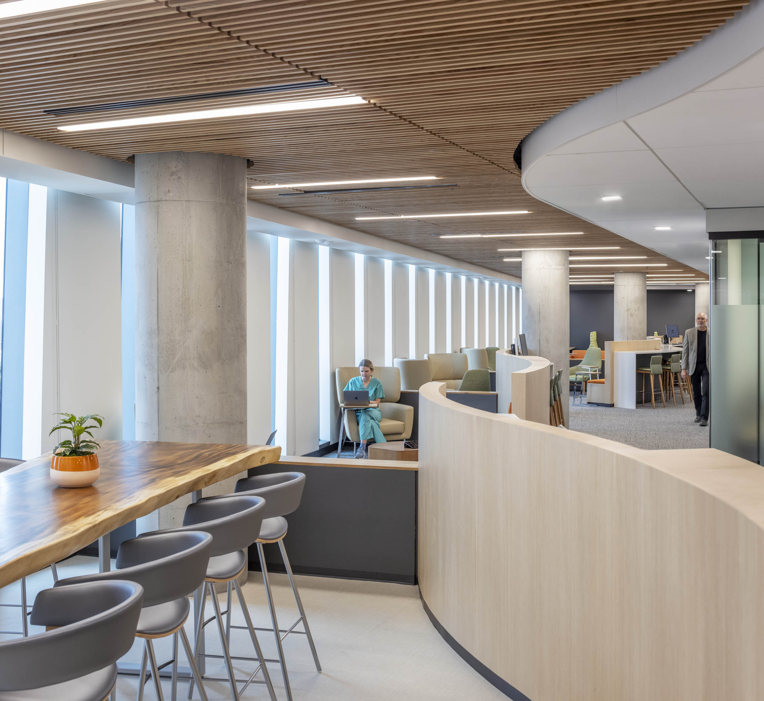 university-of-colorado-anschutz-medical-campus-4th-floor-hub-7