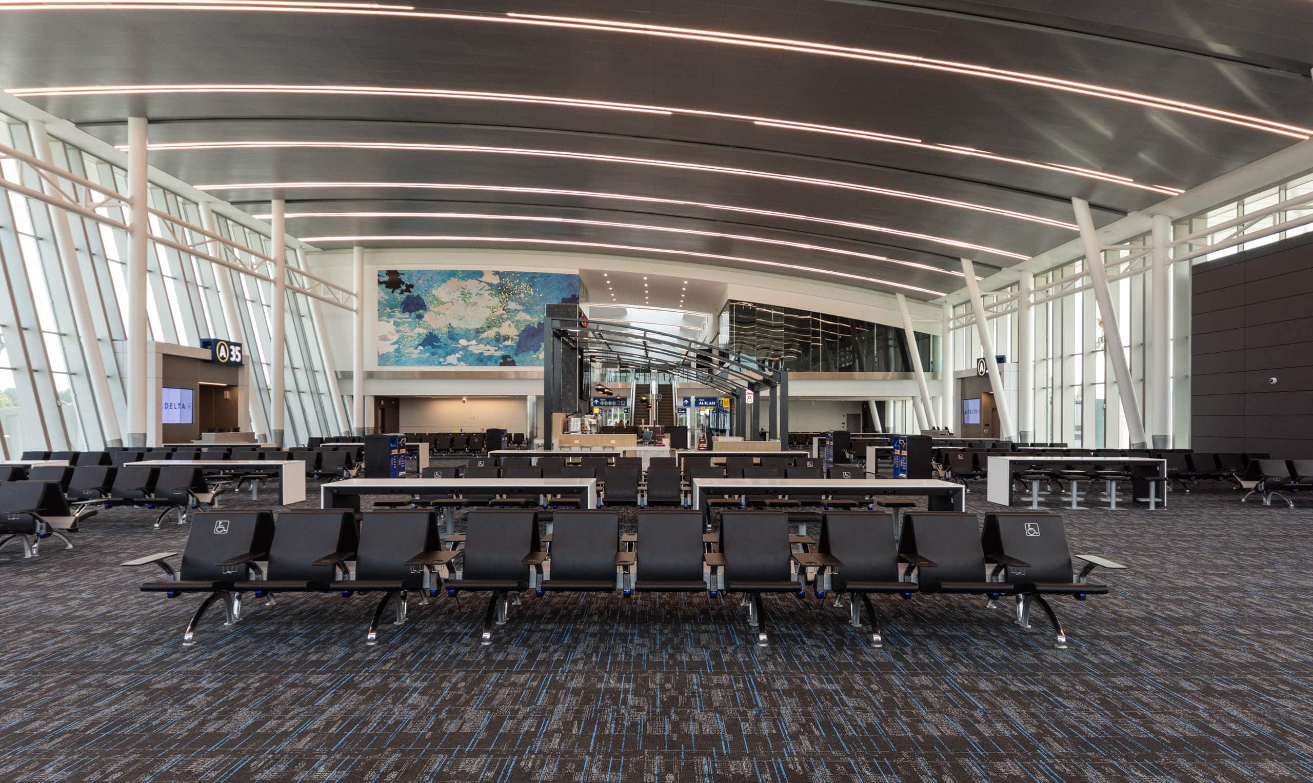 charlotte-douglas-international-airport-concourse-a-waiting-area
