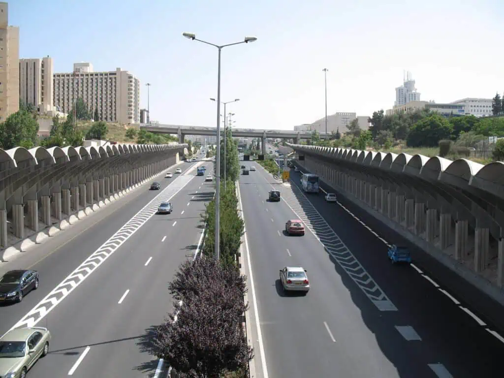 כביש בגין