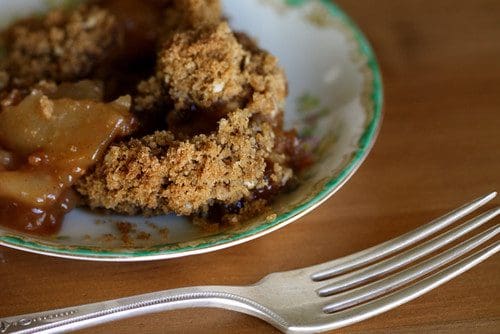 Sit and Stay Awhile Apple Crisp