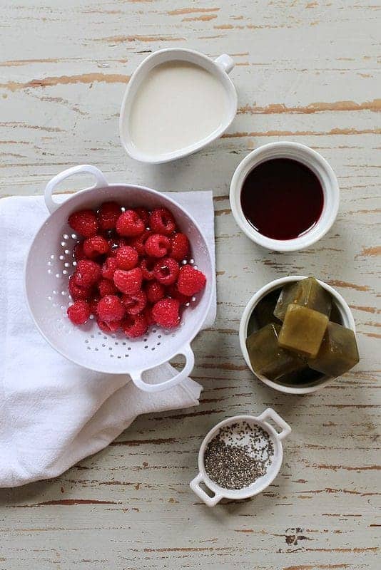 raspberry pomegranate smoothie with green tea ice cubes