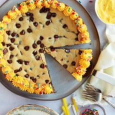 One slice missing from baked cookie cake recipe.