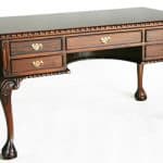 Meja Tulis Klasik Chippendale