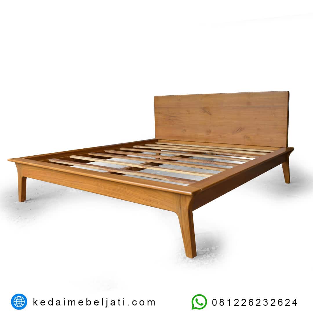 Tempat Tidur Jati