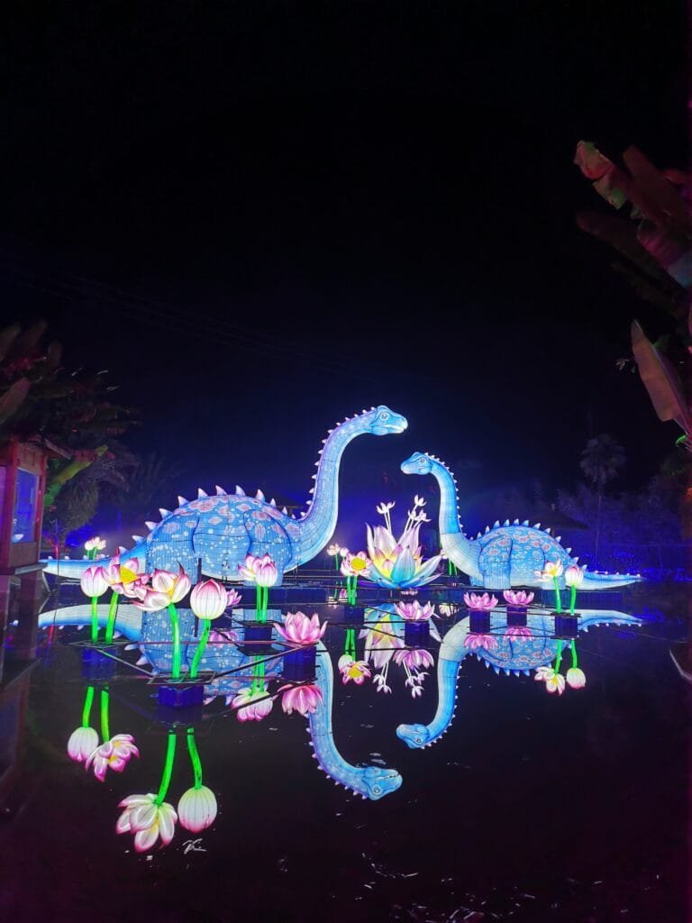 Customized Lanterns - Giant Dinosaur Lanterns | Star Factory