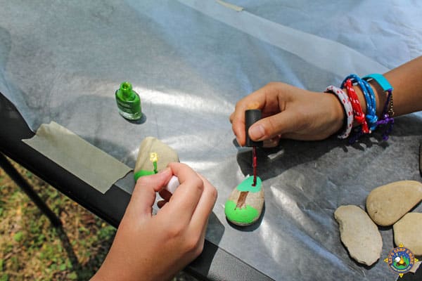kids painting rocks