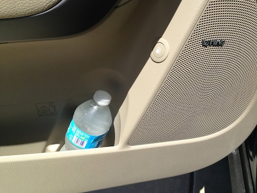 Bottle holder in the Kia Sorento