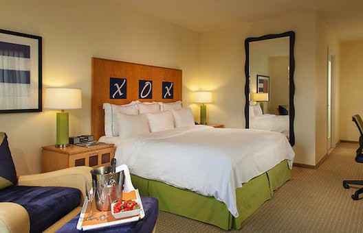 Renaissance ClubSport room