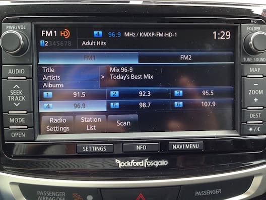 Mitsubishi Outlander radio