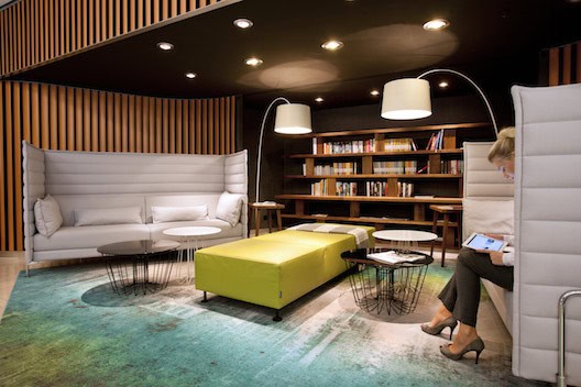 Swissotel Berlin library