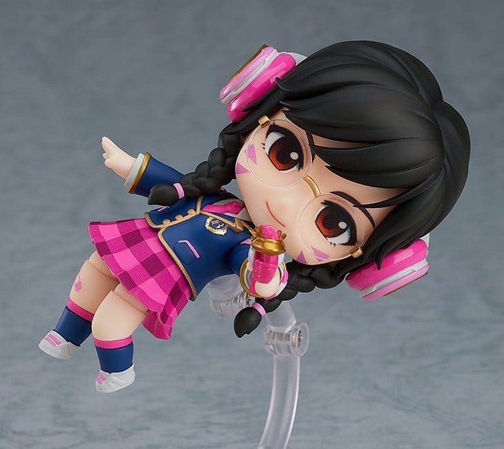 Nendoroid - #1141 - D.va Academy Skin Edition Pose2