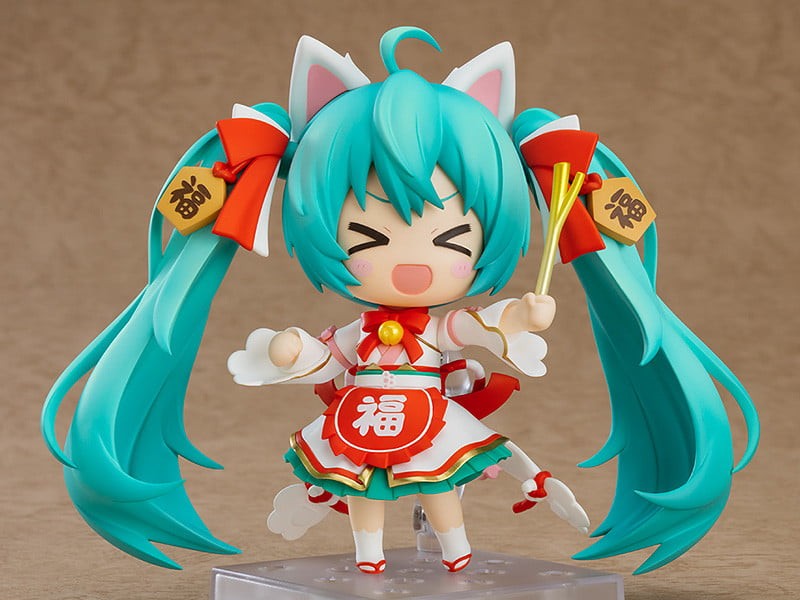 Nendoroid - #1777 - Vocaloid Hatsune Miku Maneki Miku Version Pose2