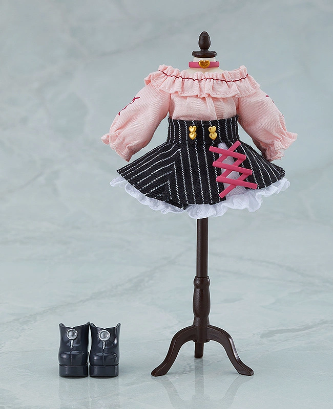 Nendoroid Doll Vocaloid Hatsune Miku Date Outfit Pose4