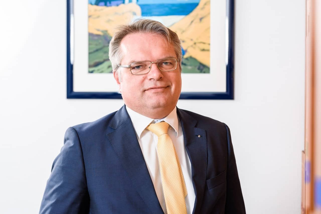 Dr. Henrich Fabis