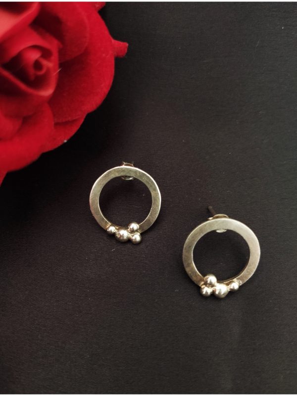 Dots Studs