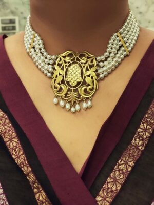 Swarovski Pearls Choker – Gold Matte