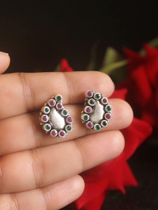 Paisley studs - Red and Green
