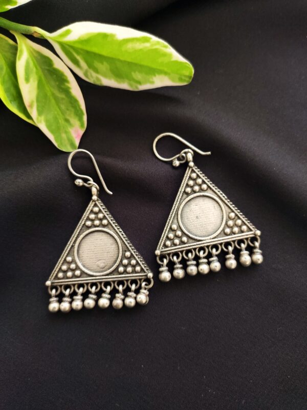 Triangle Danglers