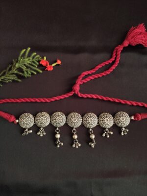 Flower Motif Choker (Red)
