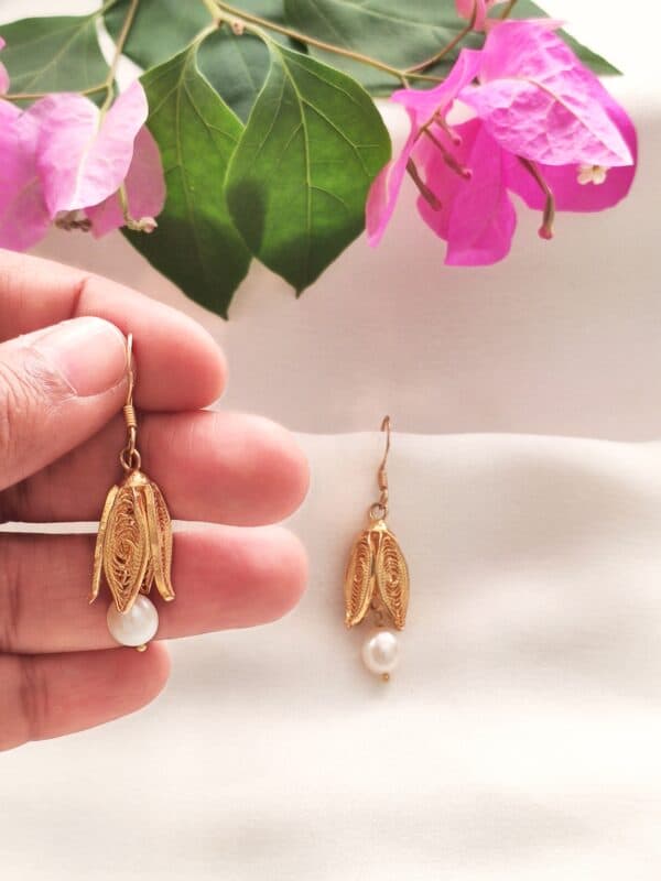 FLORA Filigree - Gold Tulips with Pearl - Image 2