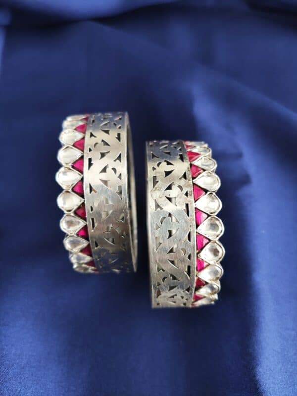 Kundan Bangle Pair - Size 2.4 - Image 3