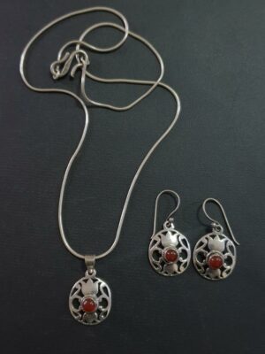 Red Onyx Pendant Set