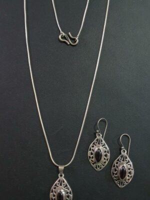 Black Onyx Pendant Set