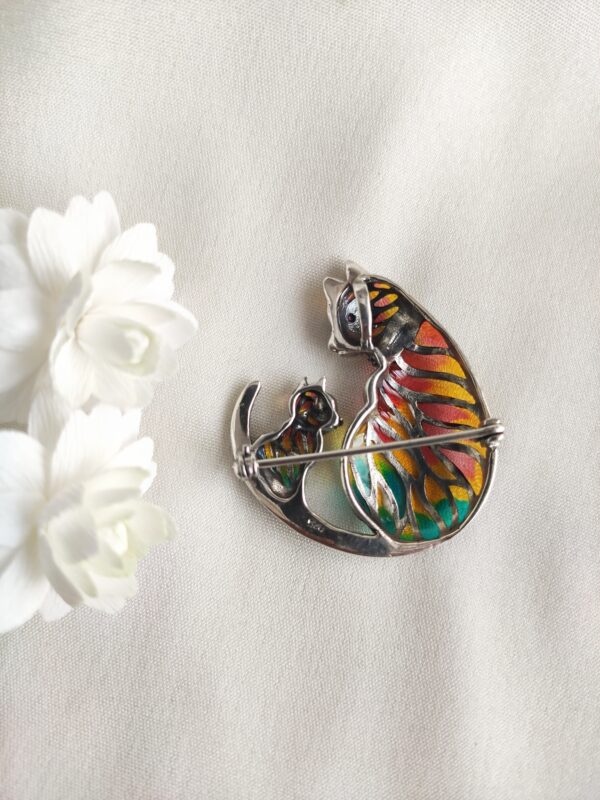 Cat with Kitten Brooch / Pendant - Image 2