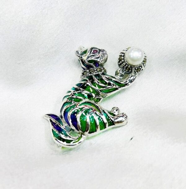 Cat Brooch / Pendant - 4