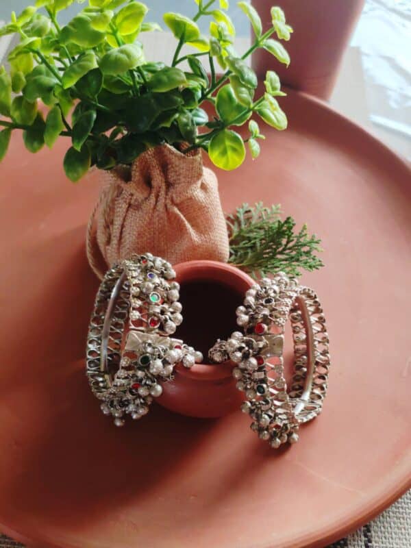 Vintage Ghungroo Bangles 2.2/2.4 (Openable) - Image 5