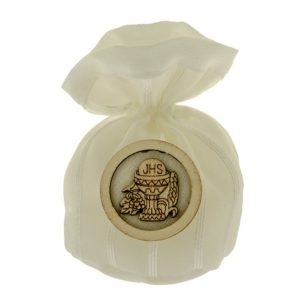 Gastgeschenk Bomboniere Mandelsaeckchen mit Kelch Emblem PBC2494 2.jpg