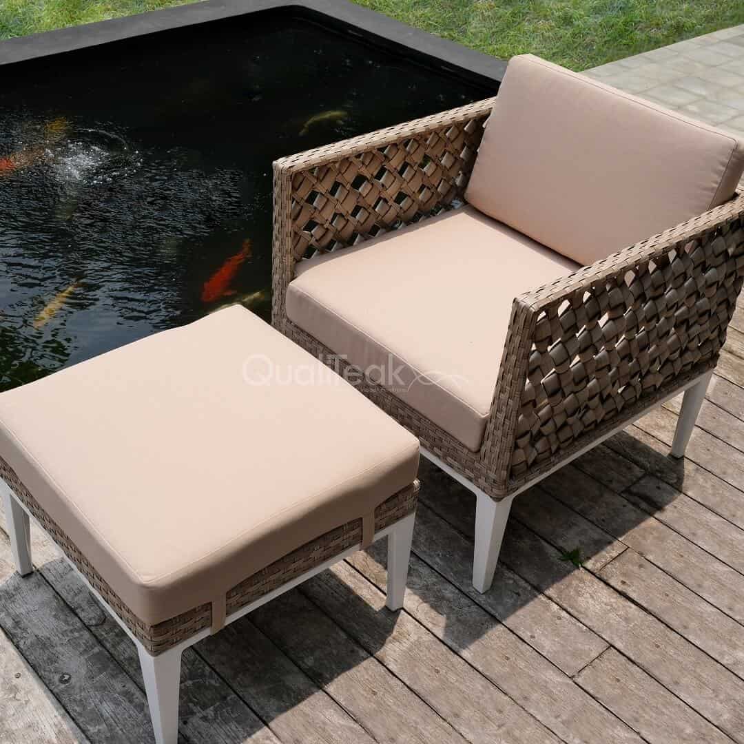 outdoor lounge sofa