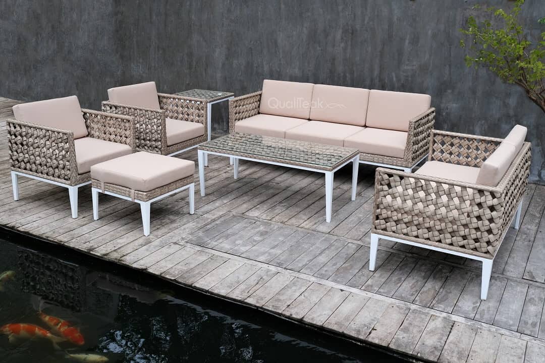 outdoor lounge sofa