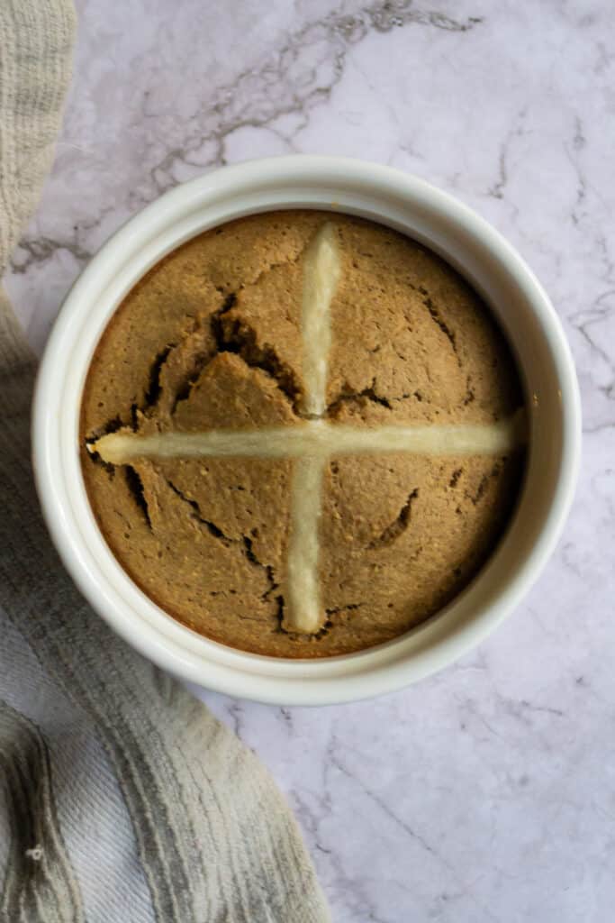 Top view of hot cross bun baked oats.