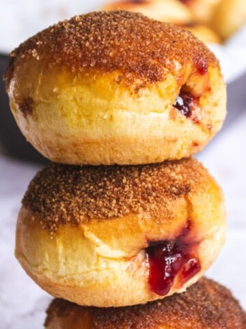 A thumbnail image showing brioche donuts.