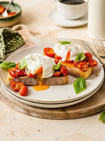 Breakfast bruschetta thumbnail image.