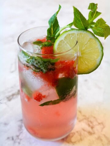Thumbnail photo for virgin strawberry mojito recipe.